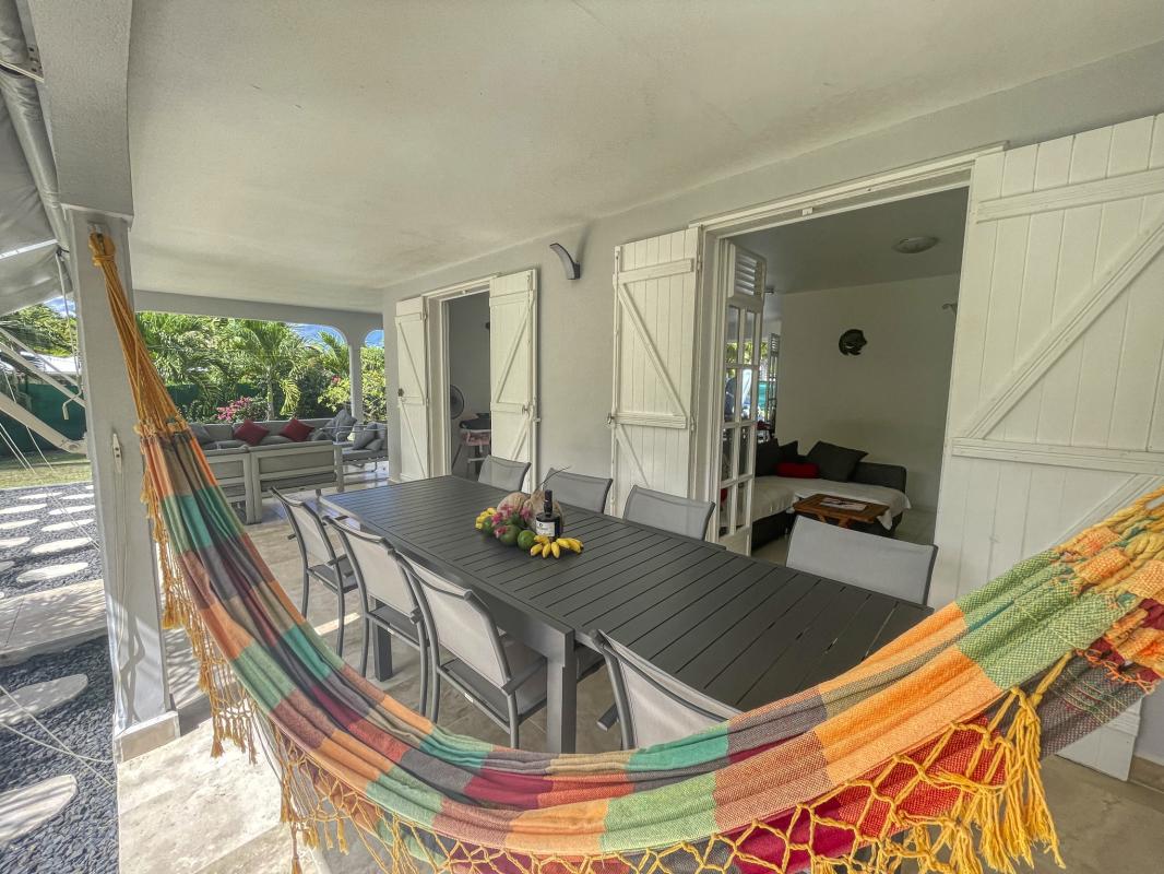13. Location villa piscine Saint François Guadeloupe_Terrasse